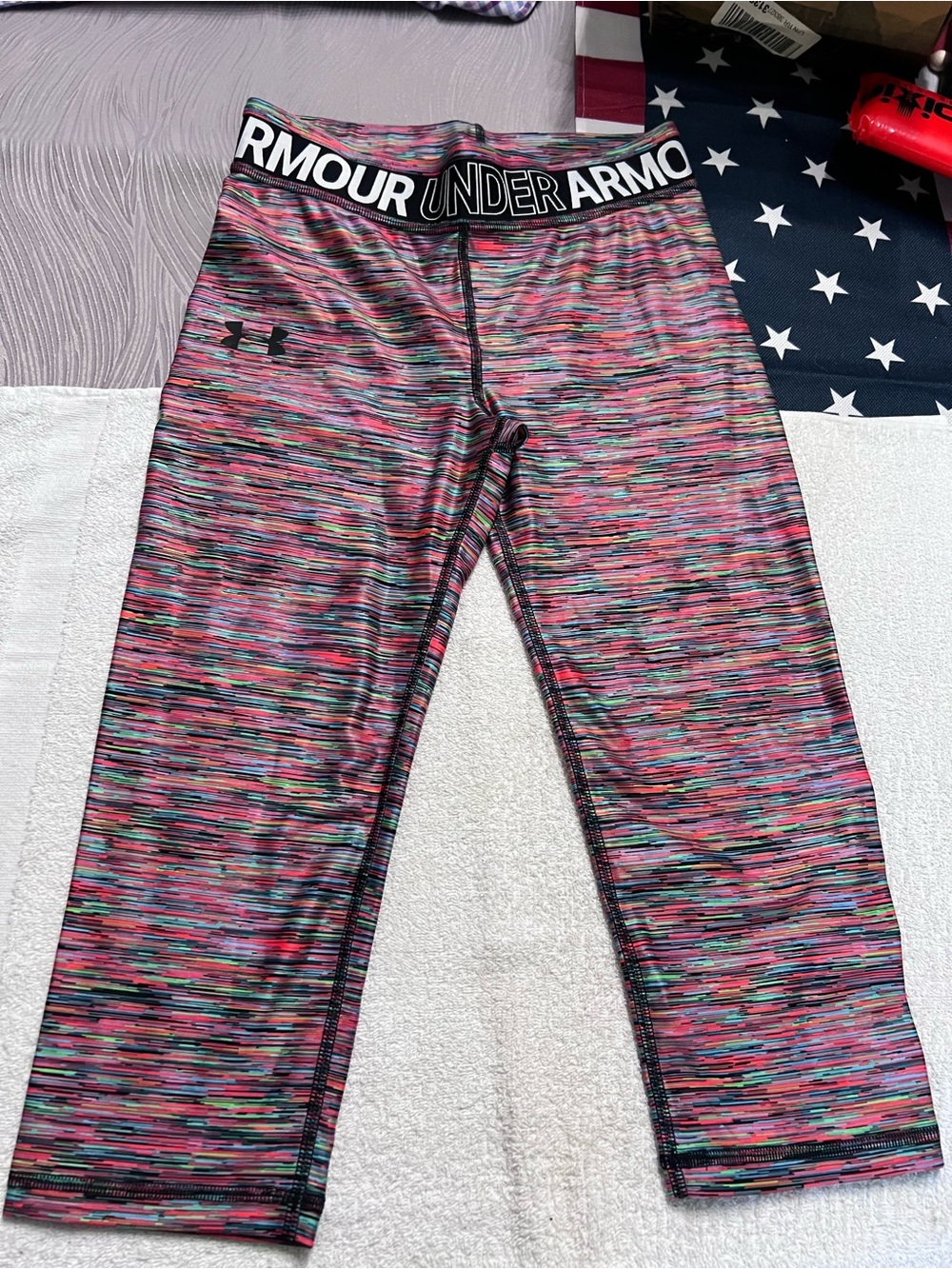 Under Armour Girls YLG HeatGear Printed Capri Leggings 1305645 Multicolor